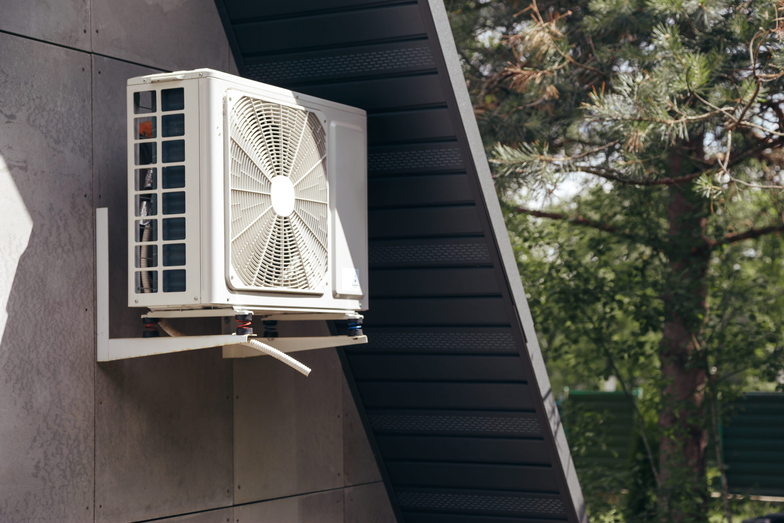 AC running but not cooling Boynton Beach due to dirty air filter and low refrigerant